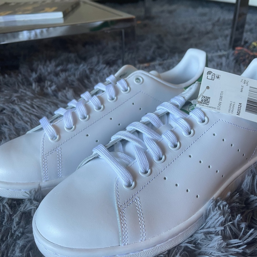 Stan Smith - image 3